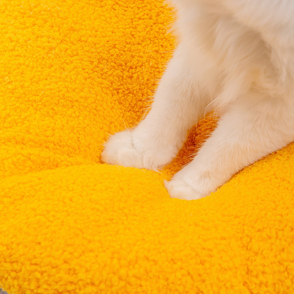 Lucky Cat Plush Cave Bed – Soft Enclosed Sleeping House for Cats & Small Dogs