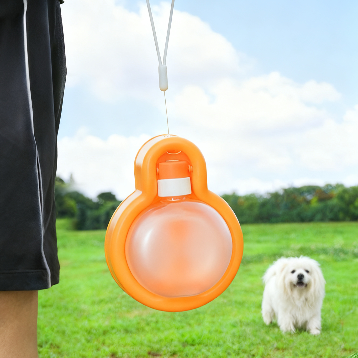 Balloon-Shaped Foldable Pet Water Bottle – Portable Leak-Proof Drinking Cup for Dogs | GraviPaw