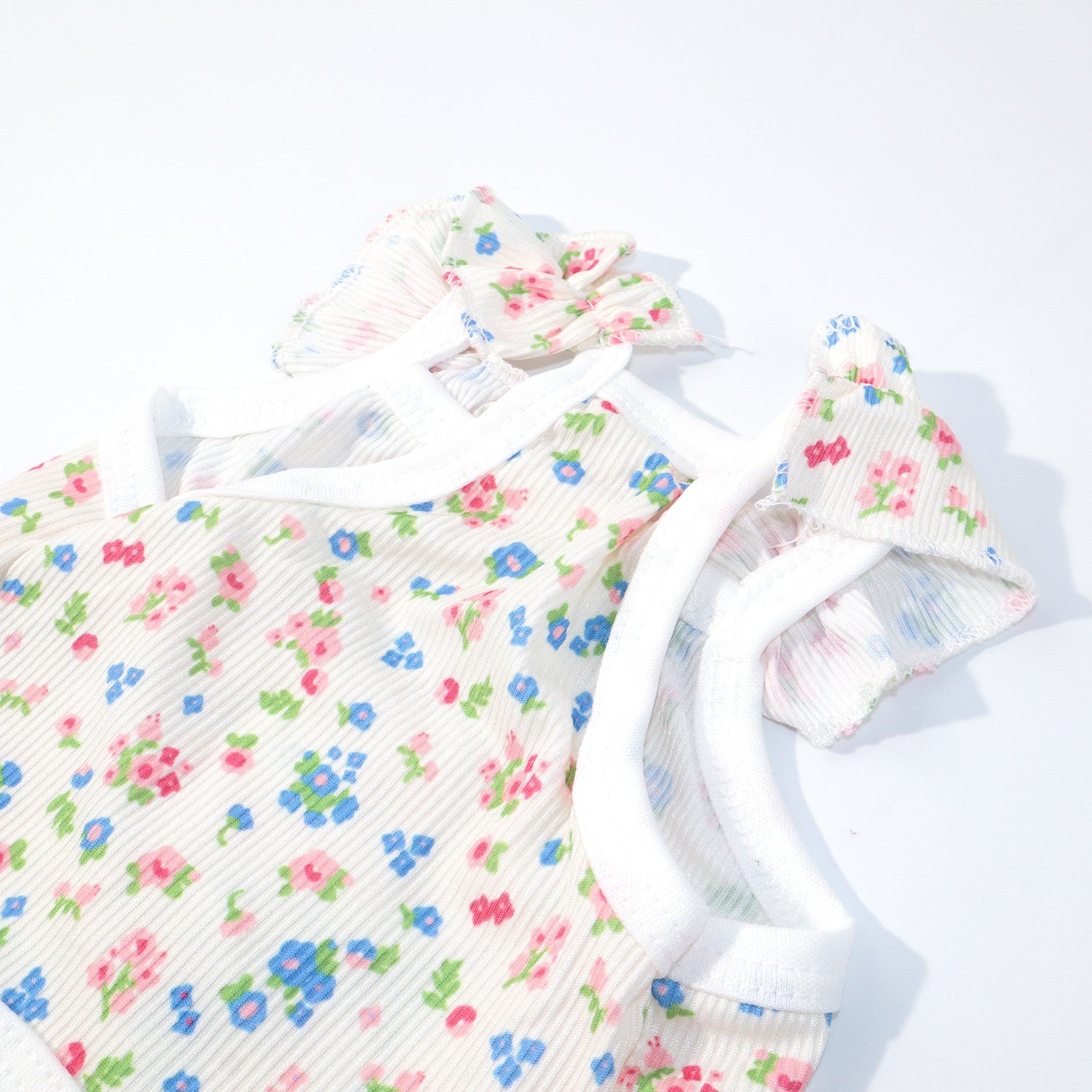 Floral Ruffle Pet Dress with Harness Ring – For Cats, Rabbits & Small Dogs