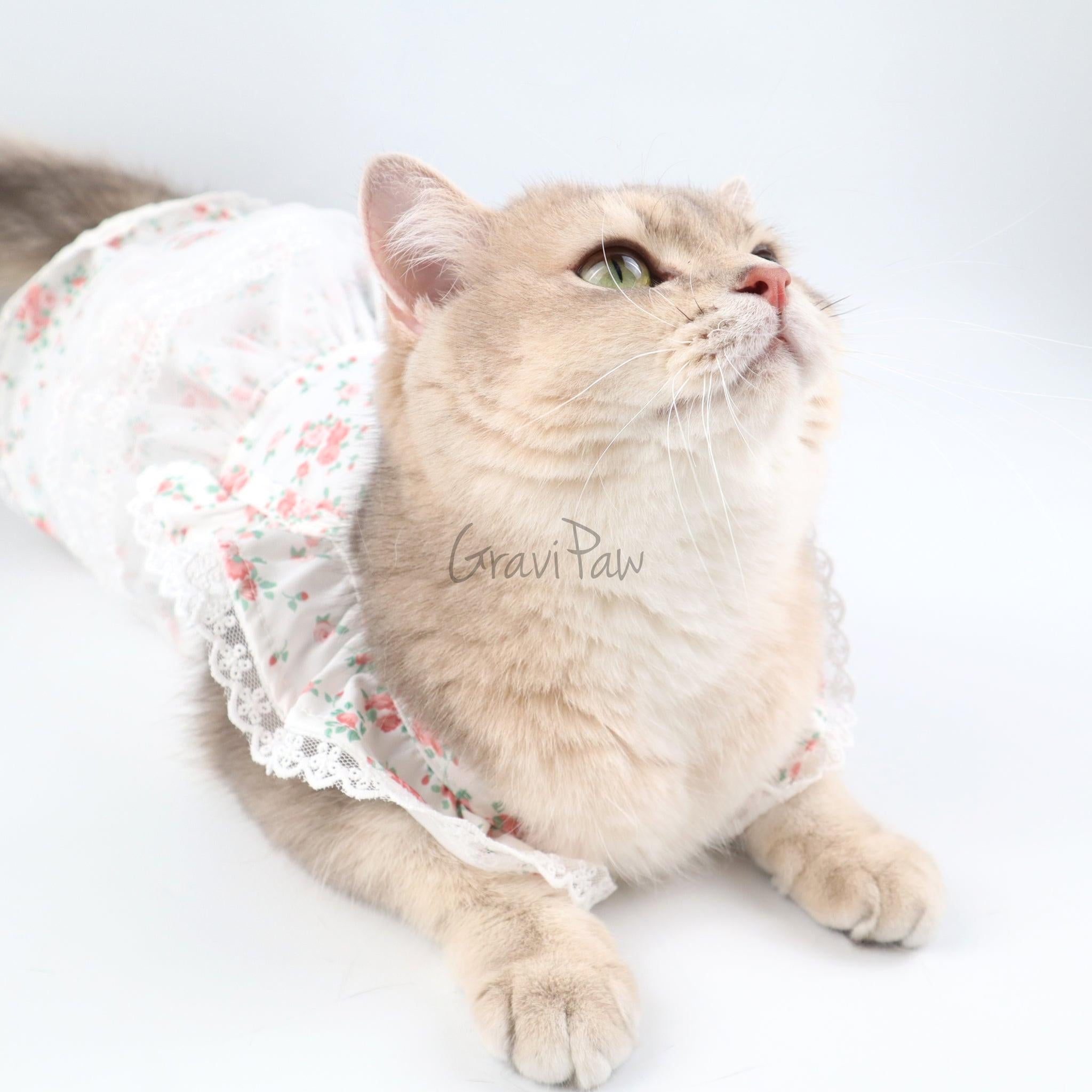 Floral Lace Pet Dress – Elegant Outfit for Rabbits, Cats & Small Dogs