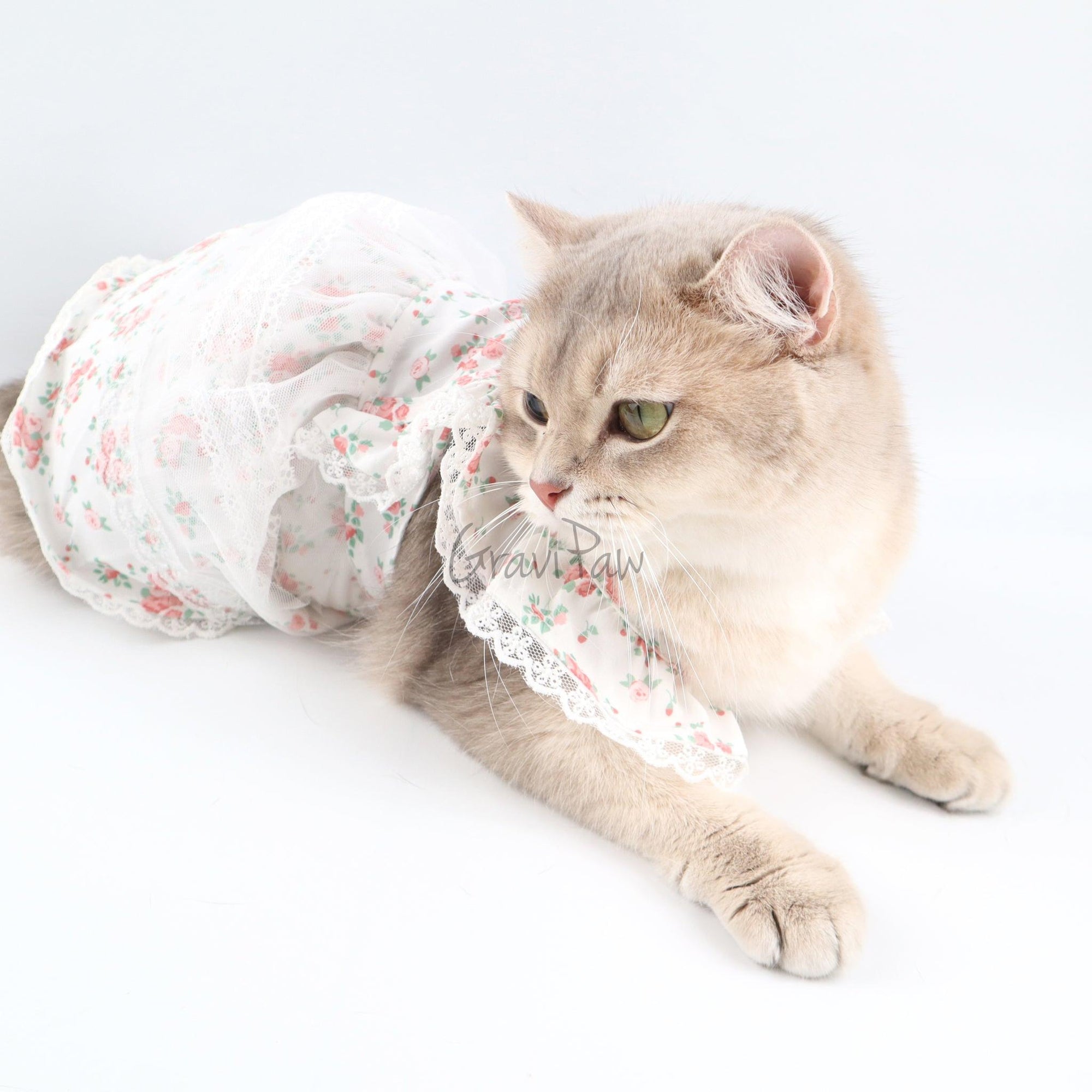 Floral Lace Pet Dress – Elegant Outfit for Rabbits, Cats & Small Dogs
