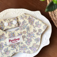 Load image into Gallery viewer, Soft cotton floral pet collar with scalloped edge design on decorative plate
